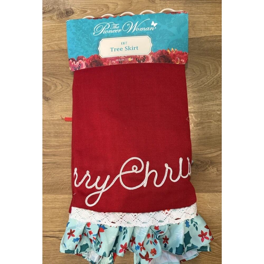 The Pioneer Woman Red Knit Merry Christmas Polyester Tree Skirt 48 Inches